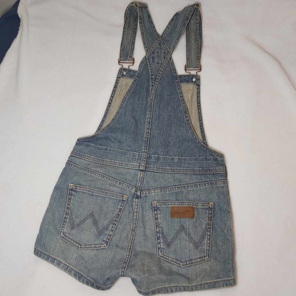 Wrangler overall shorts - Picture 2 of 6